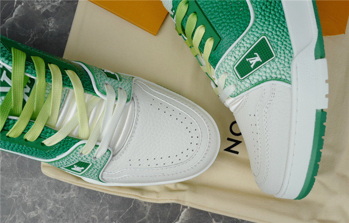 LV SNEAKER LV-000269