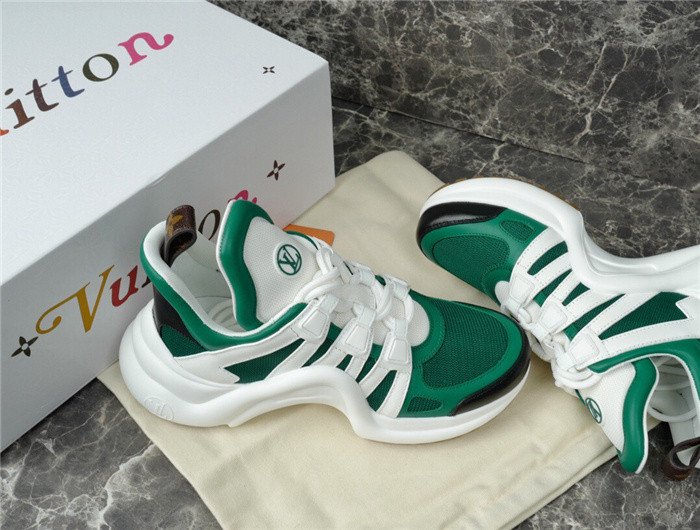 LV SNEAKER LV-000297