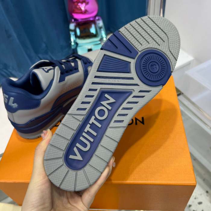 LV SNEAKER LV-000376