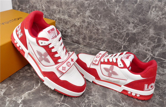 LV SNEAKER LV-000199