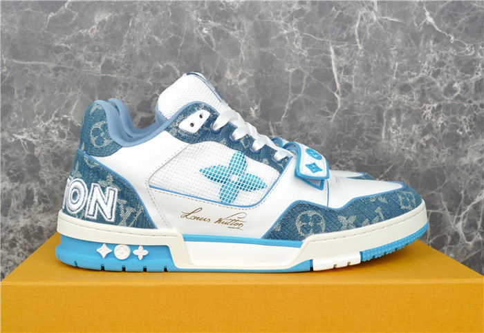 LV SNEAKER LV-000261