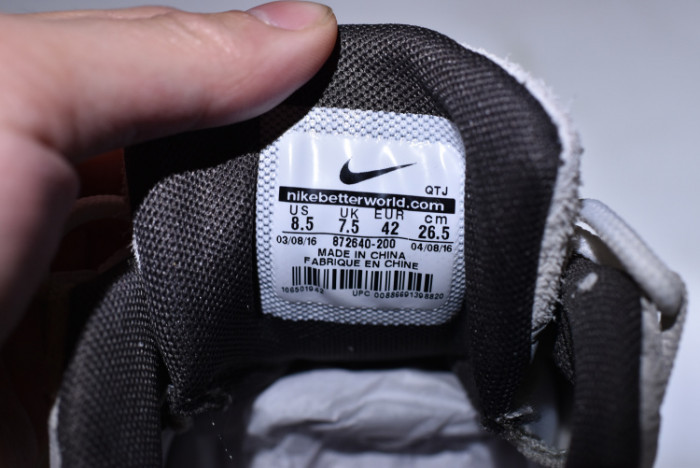 Nike mens Air Max 95 Graphic Prints "DAVE WHITE" 872640-200