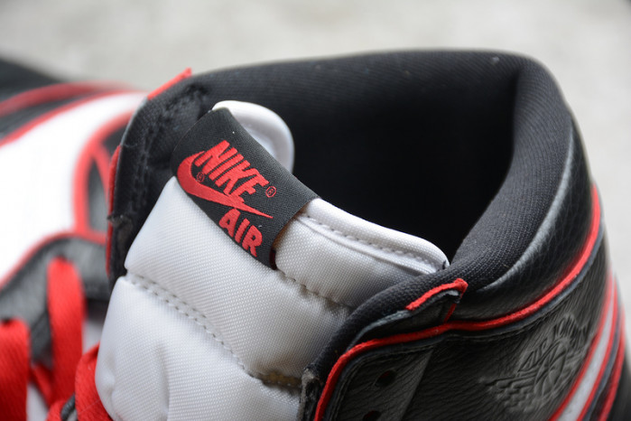 Air Jordan 1 Retro High Bloodline 555088-062