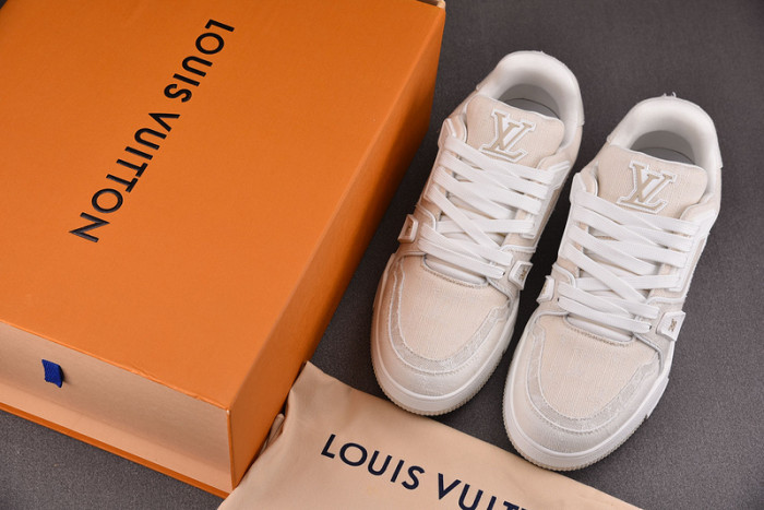 LV SNEAKER LV-000095
