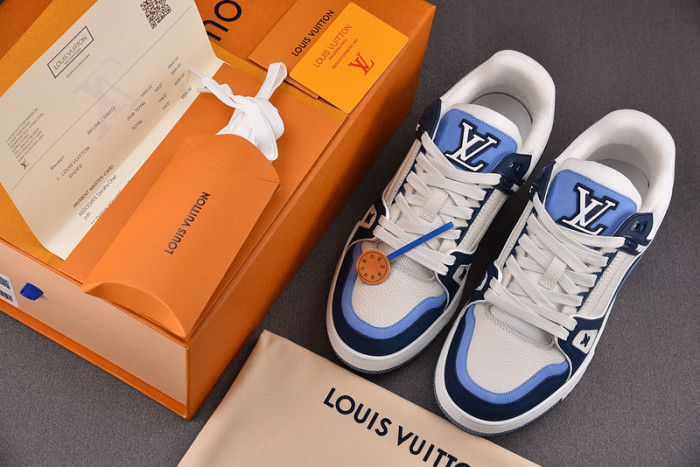 LV SNEAKER LV-000115
