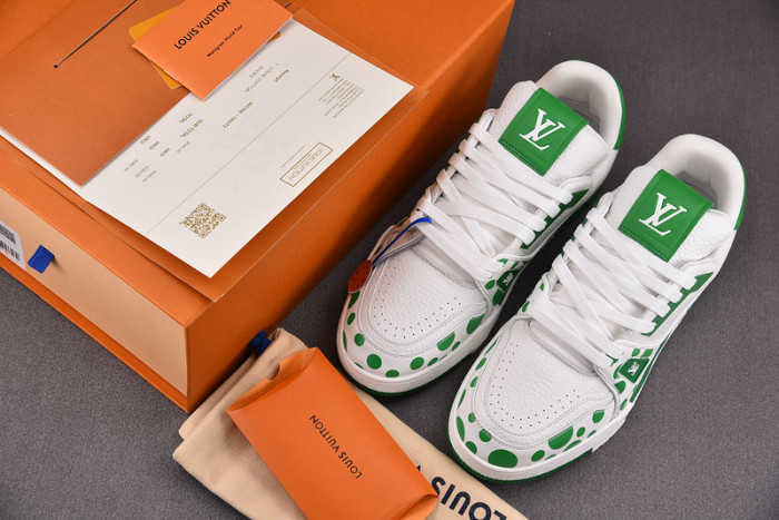 LV SNEAKER LV-000140