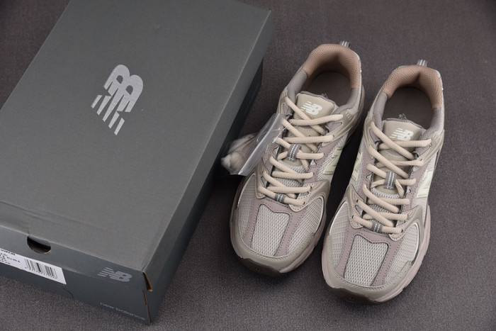 NEW BALANCE SNEAKER NB099