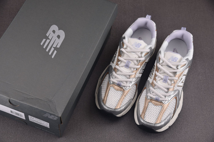 NEW BALANCE SNEAKER NB108