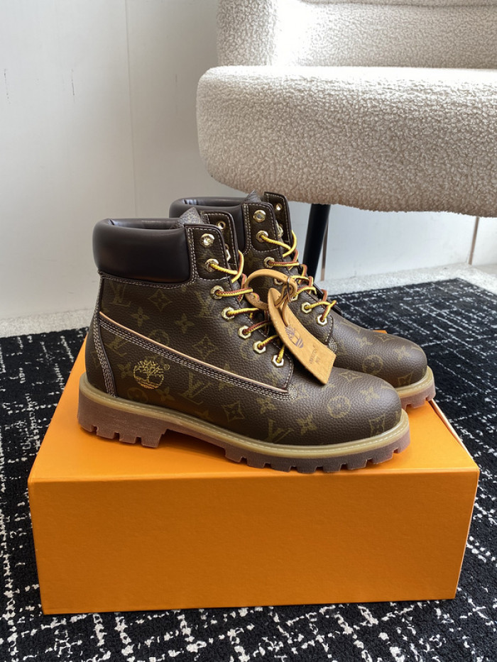 LV BOOTS L000014