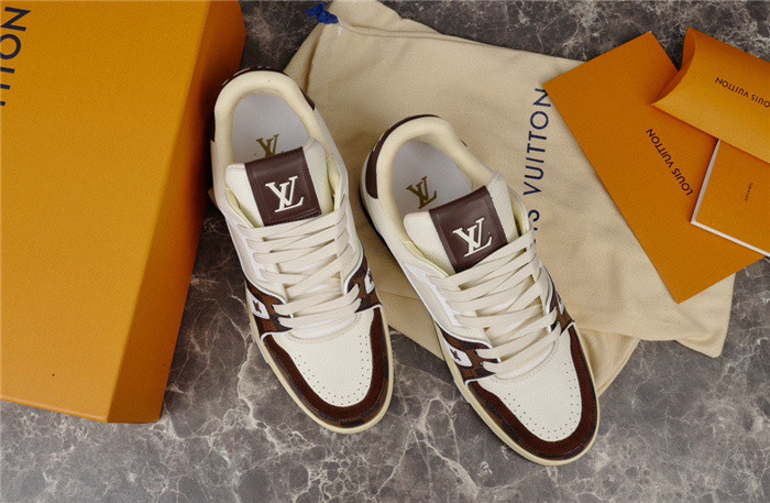 LV SNEAKER LV-000152