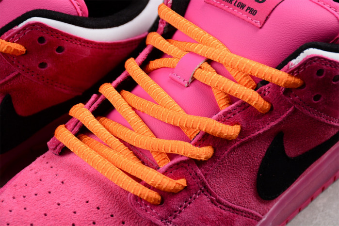 he Powerpuff Girls x Nike SB Dunk Low “Buttercup” FZ8319-600