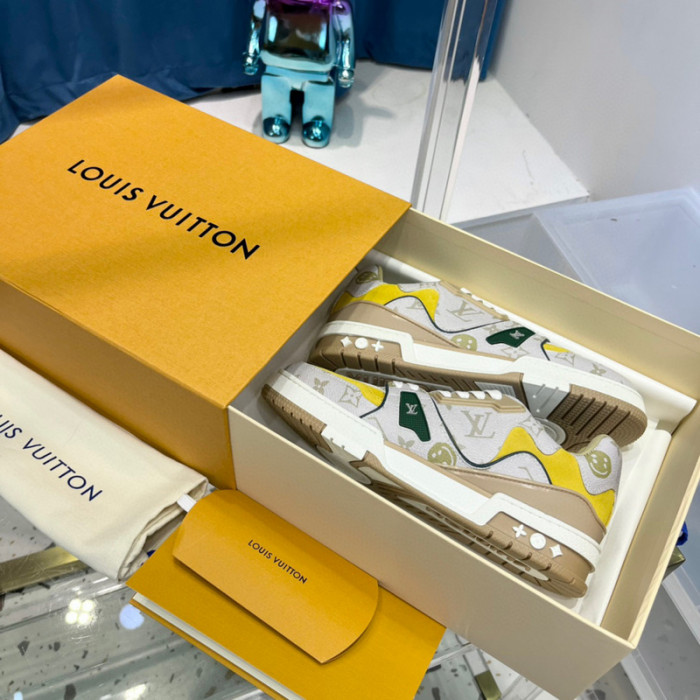 LV SNEAKER LV-000345
