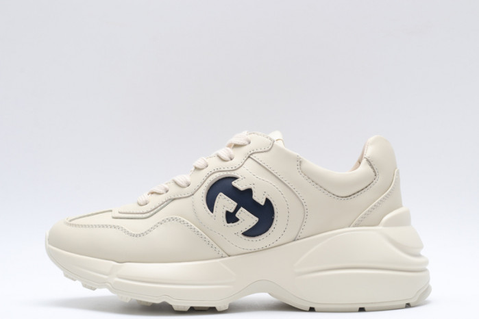 G*u*i* trainer sneaker125