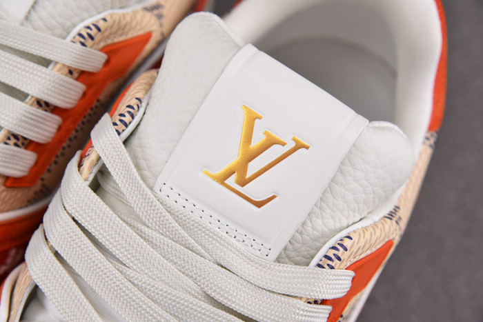 LV TRAINER SNEAKER LV-000595