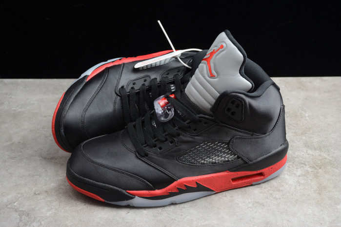AIR JORDAN 5 RETRO "SATIN BRED" 136027-006