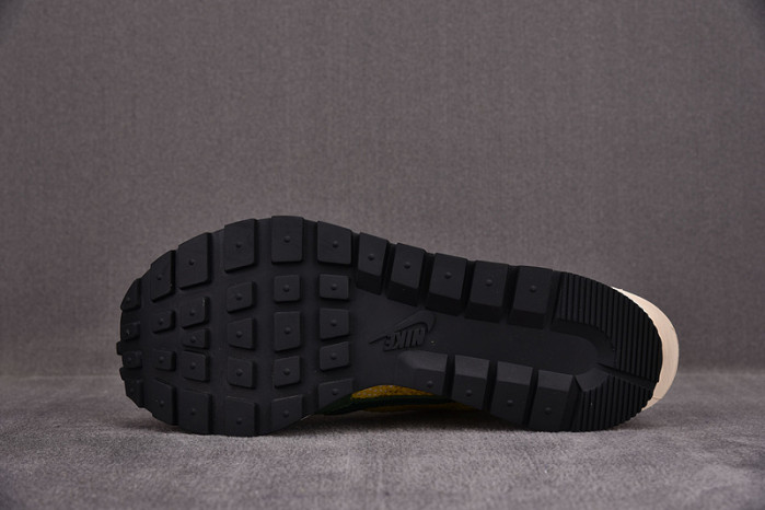 Nike Vaporwaffle sacai Tour Yellow Stadium Green CV1363-700