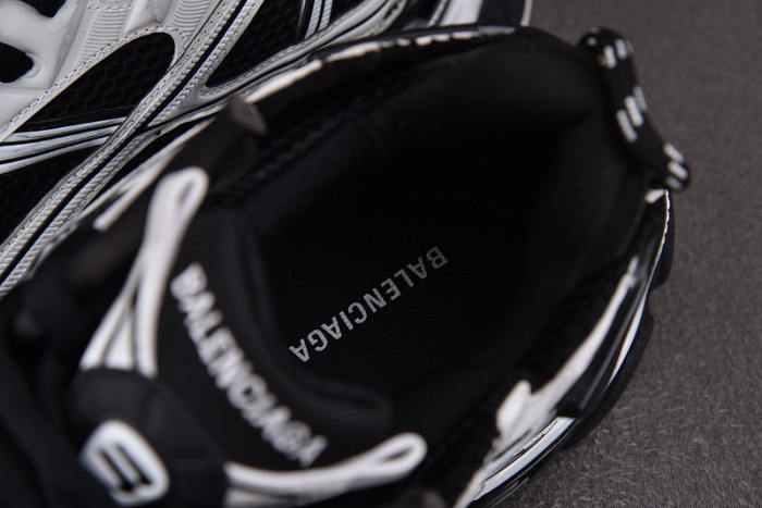 RUNNER SNEAKER RS016