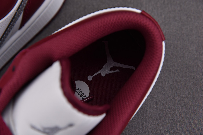Jordan 1 Low White Bordeaux 553558-615
