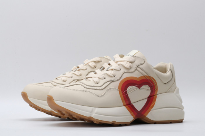 G*u*i* trainer sneaker5