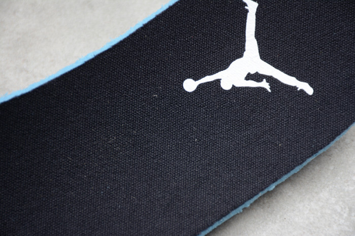 Air Jordan 1 Mid black noble red BQ6472-016