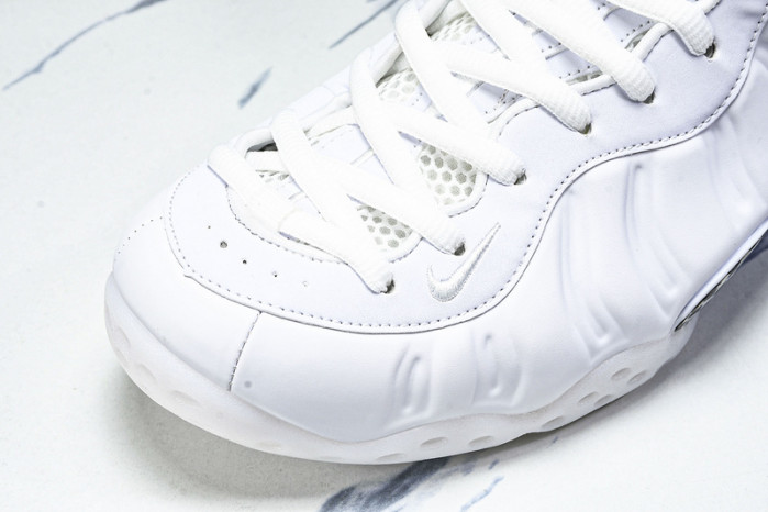 NIKE Air Foamposite One 