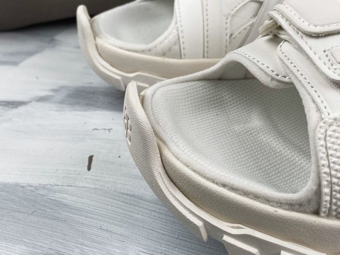 Track 4.0 Sandals white 617542 W2CC1 9000