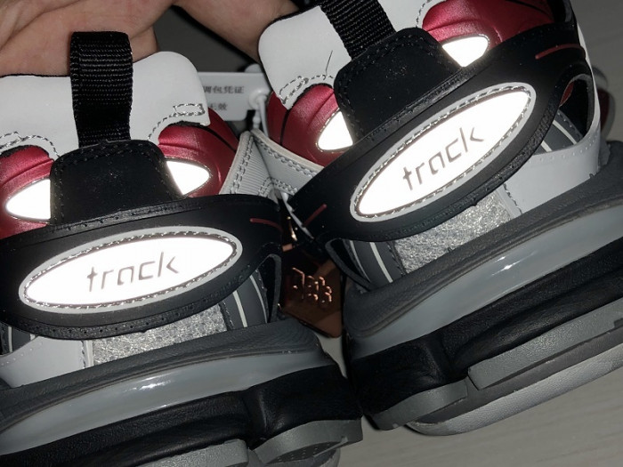 TRACK SNEAKER TS016