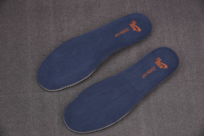 Gundam x Nike SB Dunk High "Banshee" DH7717-400