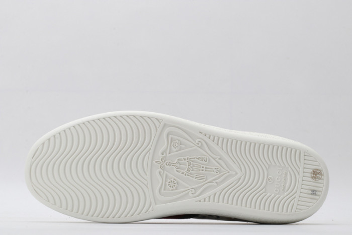 G*u*i* trainer sneaker57