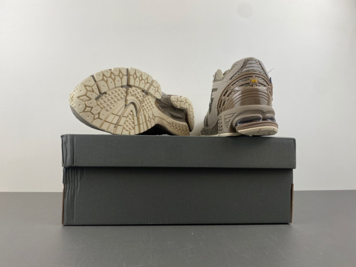 New Balance 1906R Cordura 