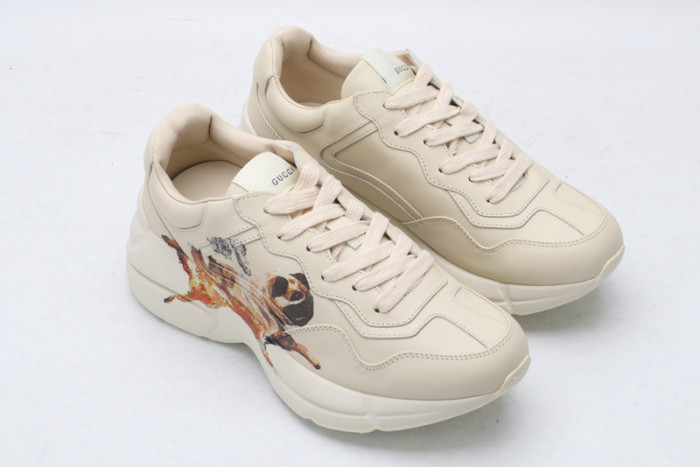G*u*i* trainer sneaker32